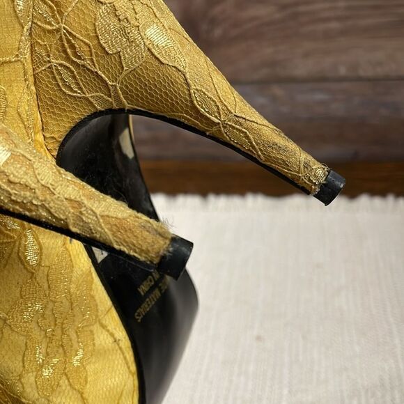 Classified Ladies Lace High Heels, Sequin and Bead Design, Size 7, Gold, Vintage - Picture 9 of 10